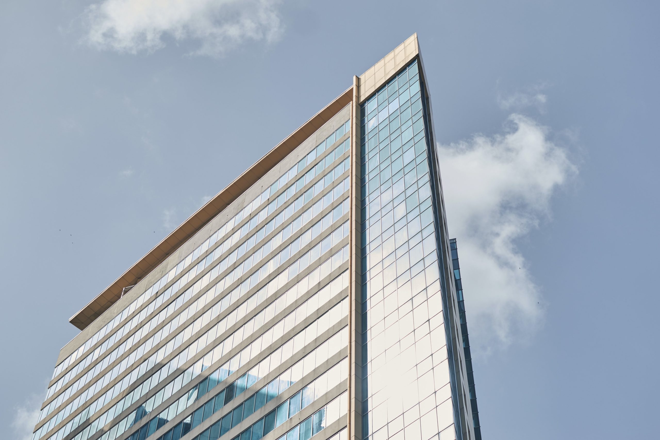 3 CONSIDERATIONS TO MAKE BEFORE ENTERING A COMMERCIAL LEASE