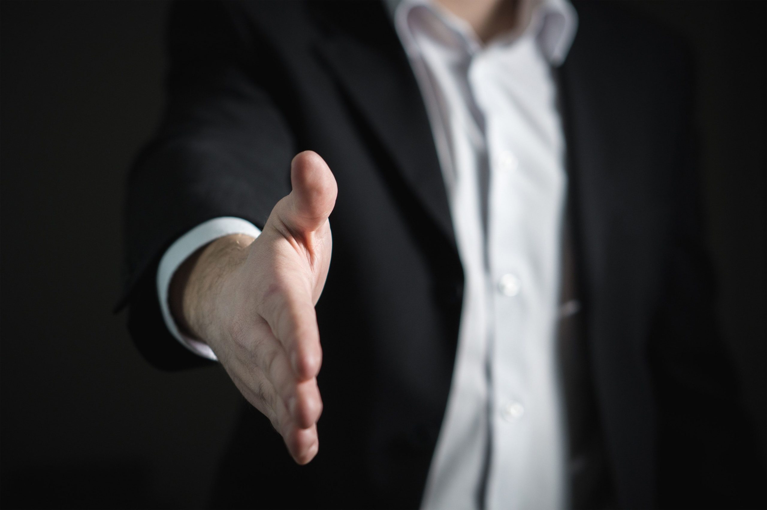 3 VALUABLE FACTORS TO CONSIDER BEFORE BUYING A BUSINESS