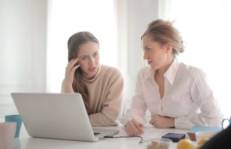 DECIDING ON THE RIGHT LEGAL BUSINESS STRUCTURE FOR YOUR START-UP